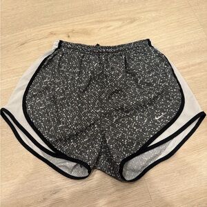 Nike Shorts Womens Small Black Dri-Fit Training Gym Running Athletic Ladies